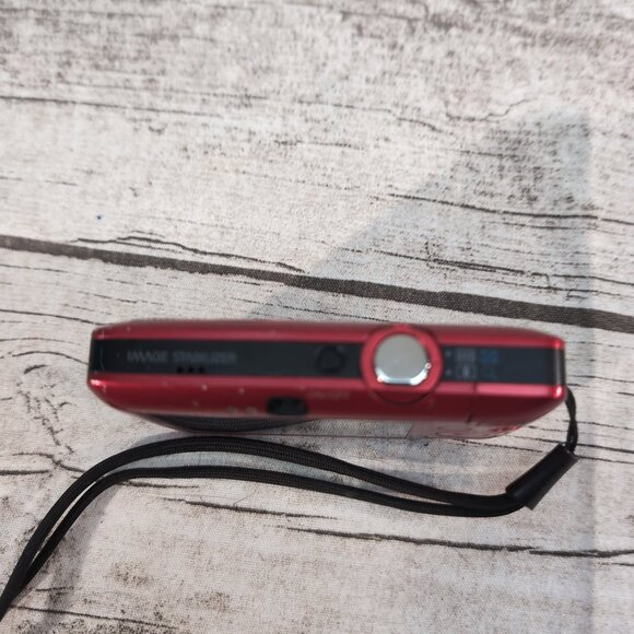 Canon PowerShot ELPH 300 HS Red Digital Camera 12.1MP with Charger & Case - Picture 8 of 14